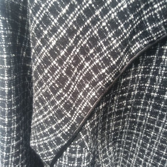 Black Avenue Women's Suit Jacket or blazer - Picture 7 of 9